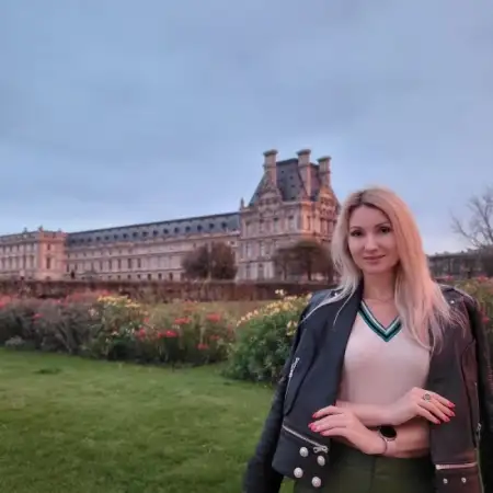 Yulianna, 45