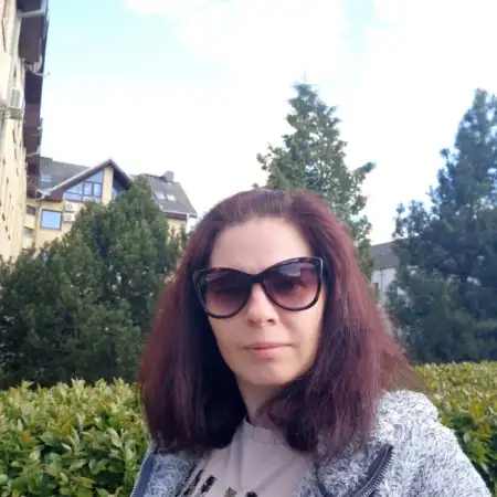 Yullia, 40