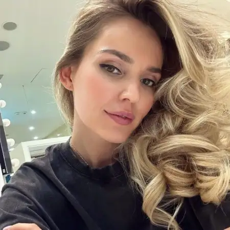 Taisiya, 38