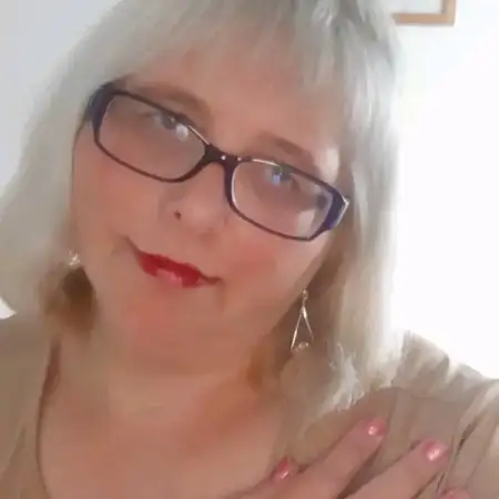 Nika, 45