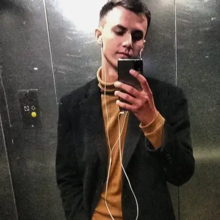 Yevgeniy, 29
