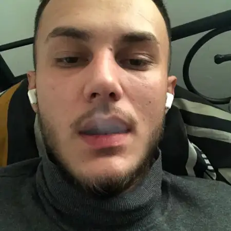 Yevgeniy, 29