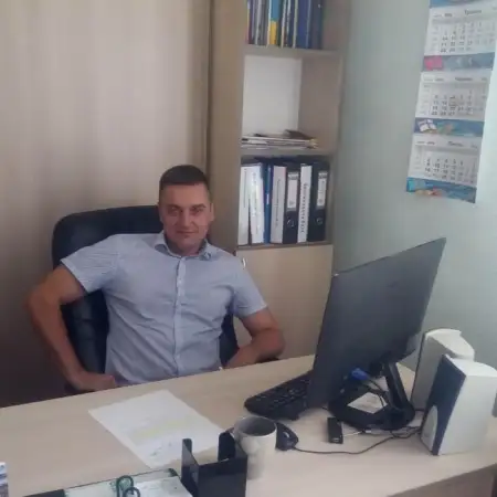 Aleks, 46