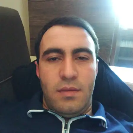 Qadir, 26