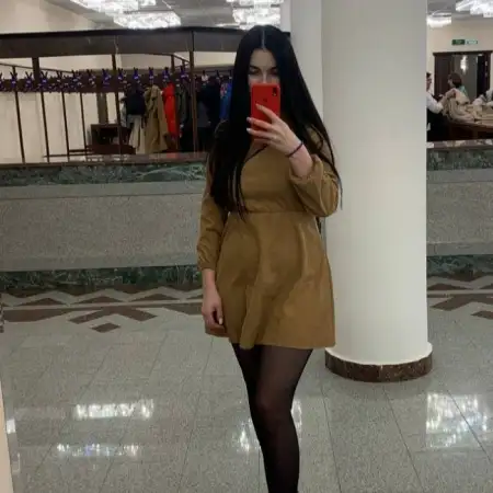 Mynara, 31