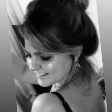 Aviva, 35