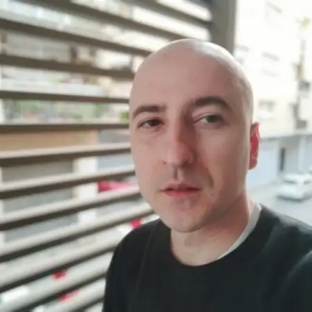 Maks, 35