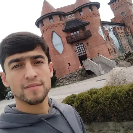 Maks, 30