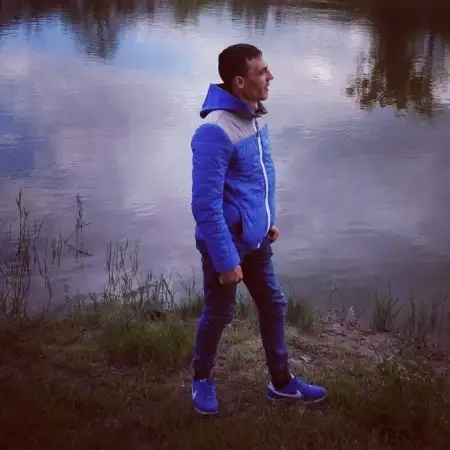 Seriy, 34