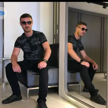 Elshad, 37