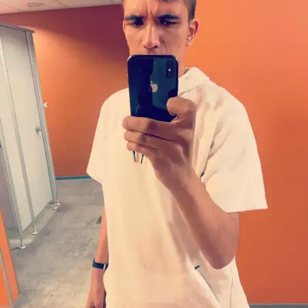 Serhii, 29