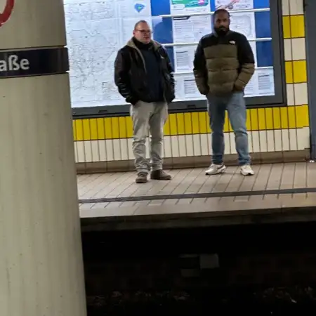 マックス, 45