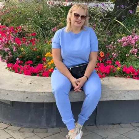 Maryna, 59