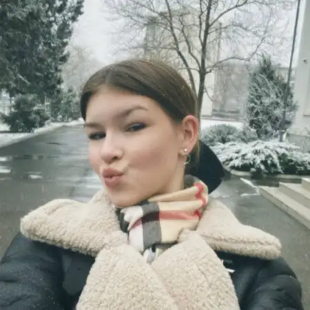 Serafima, 31
