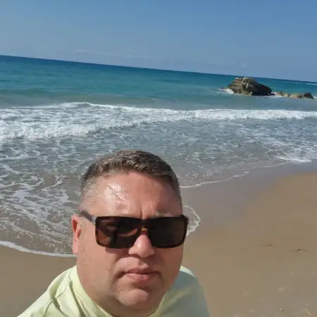 Sascha, 45