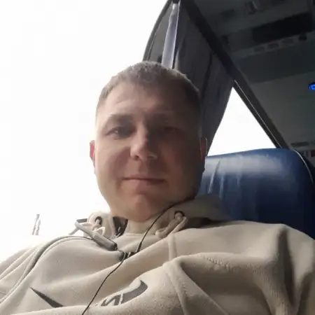 Miguel, 38