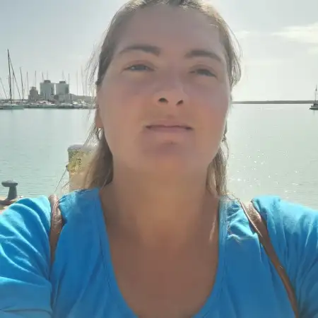 Iana, 36