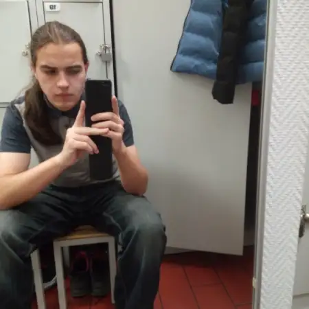 Ilias, 25