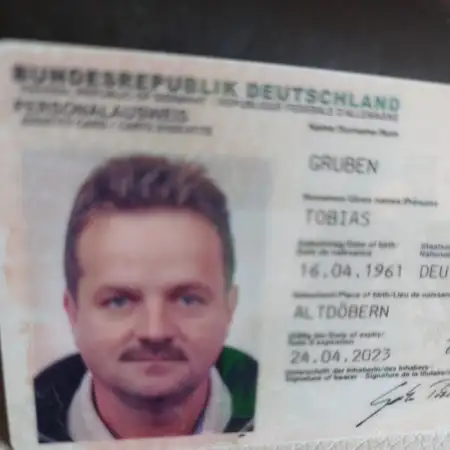 Tobi, 65
