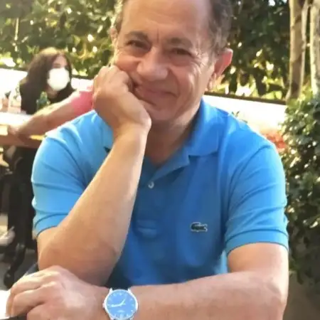 アレックス, 64