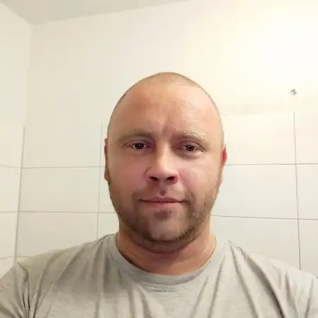 Slavik, 41