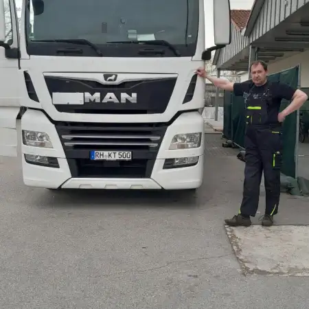 Mihai, 41