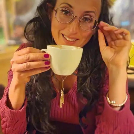 Kathi, 46