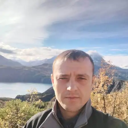 Artur, 42