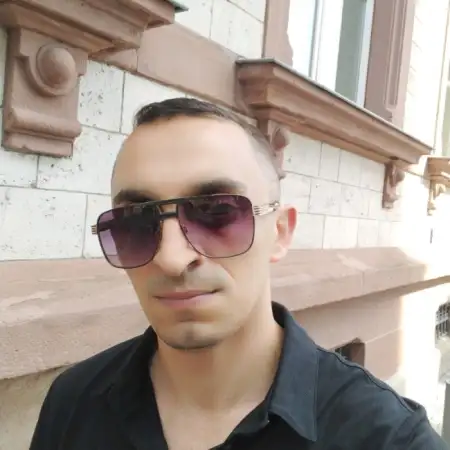 Artur, 39