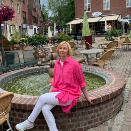 Liudmyla, 54