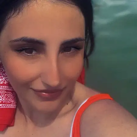 Meri, 34