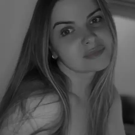 Karyna, 33