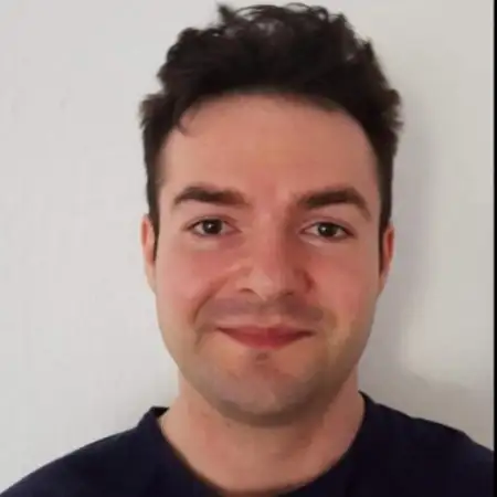 Artur, 36