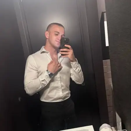 Mosha, 26