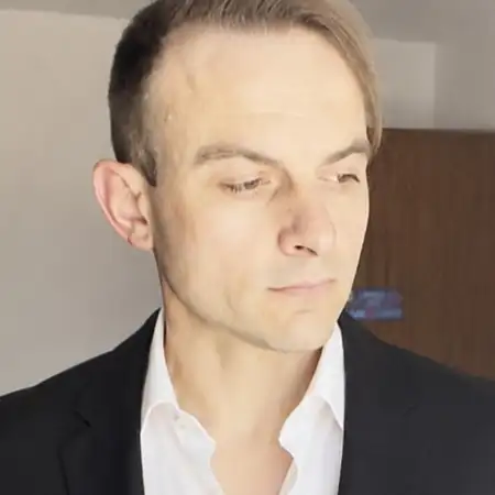 アレックス, 38