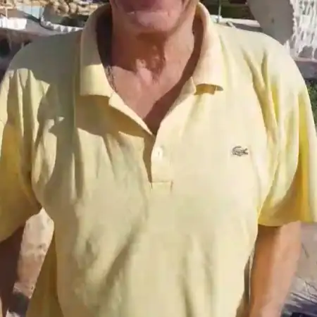 アレックス, 76