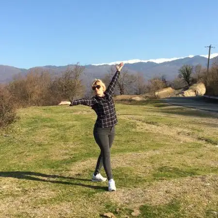 エレーナ, 66 
