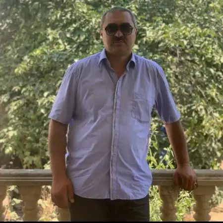 Sardar, 52