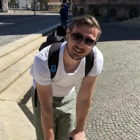 アレックス, 42