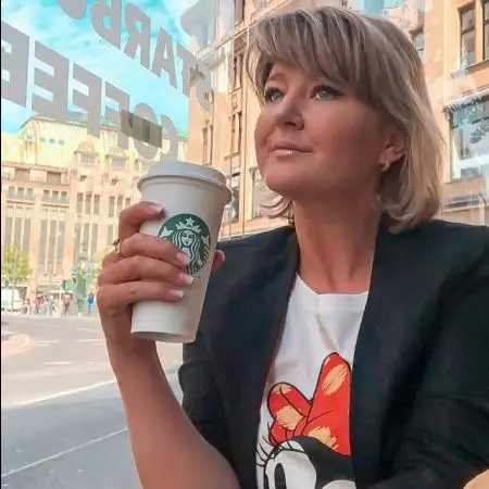 Magenta, 40