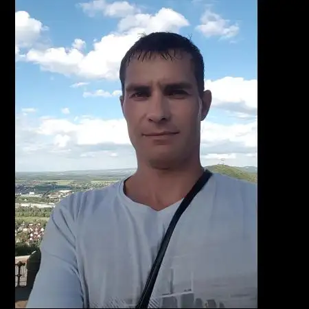 Vitali, 43