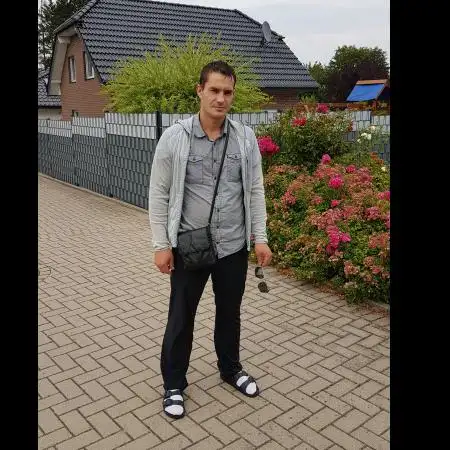 Vitali, 43