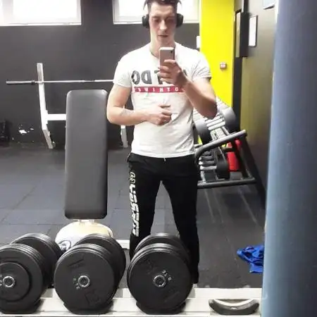 Edvin, 33