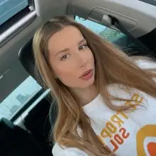 Nika, 33