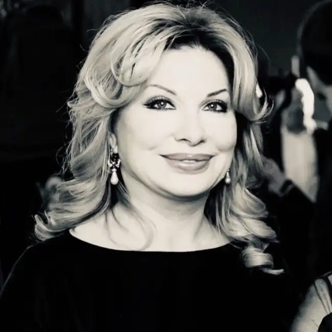Nelea, 60