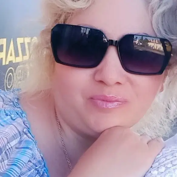 Lidiia, 52