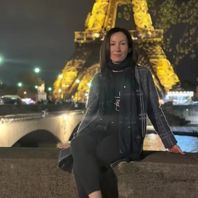 Alex, 43