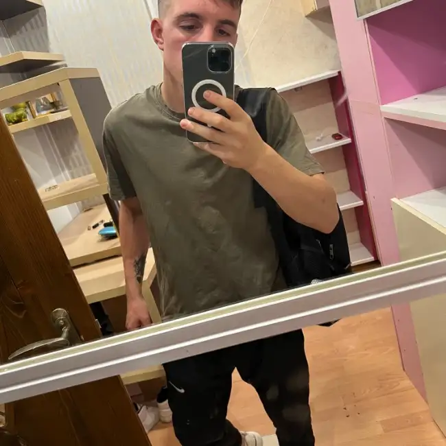 Costea, 22